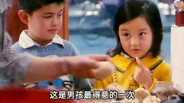 爸爸去了前线，十岁的小男孩独自面对生活