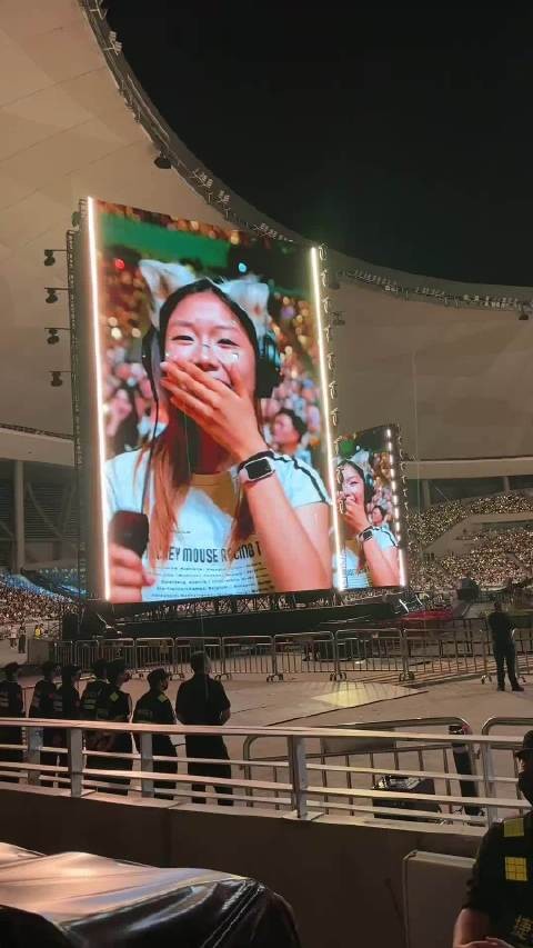 你们这么卷啊,我这种五音不全的都不敢去看演唱会了