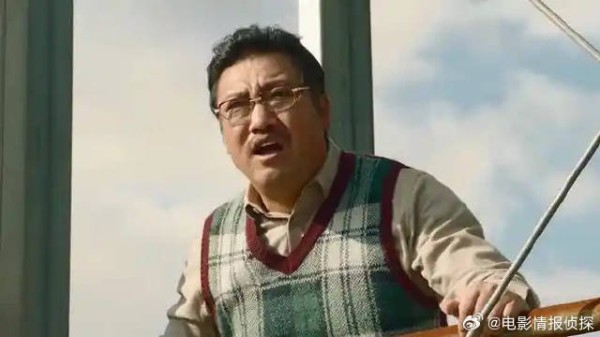不是雨刷器买不起,而是尹正手动更有性价比,场面太逗了!