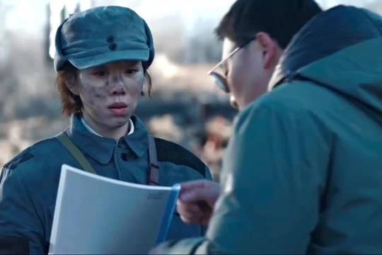 刘铮亮替艾辰解围 这下对他更心动了