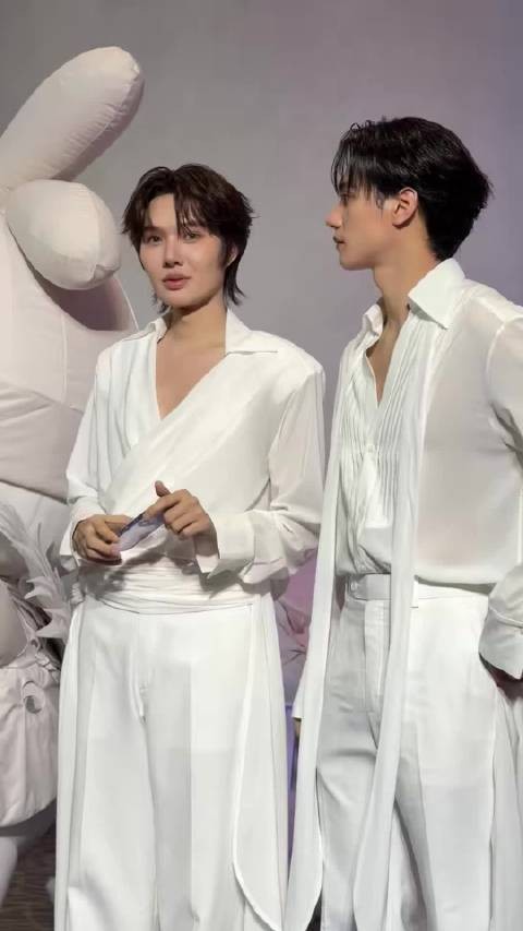 爸比捏捏兔耳朵 cr.Siam_Paragon