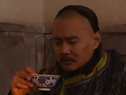 雍正告诉老十三，郑春华死了，老十三试探雍正的来意