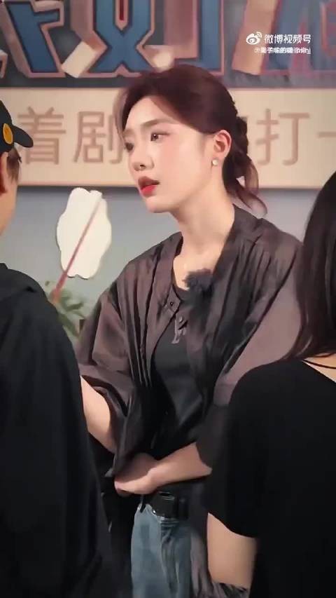 好想吧唧一口kiss上去