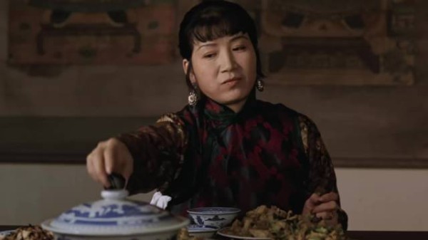 颂莲和飞浦初遇，如果父亲没有死，颂莲的人生会不会不一样？
