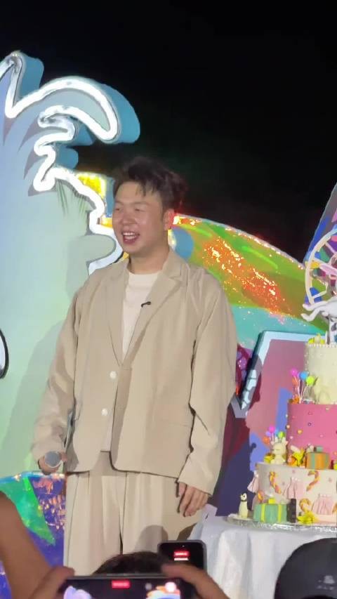 杜海涛为沈梦辰庆生，祝sam公主生日快乐