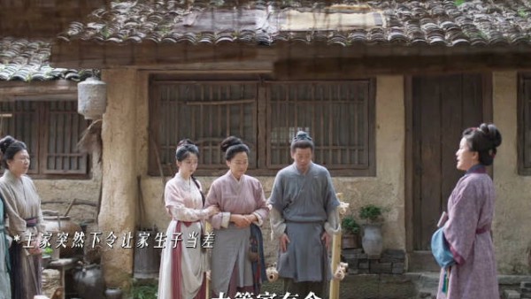 满屏身不由己的心酸 底层人的无可奈何