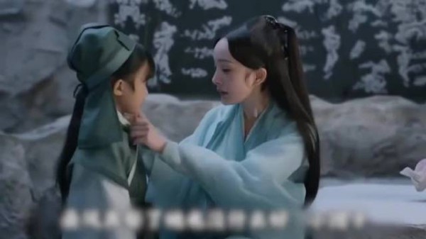 白浅再次遇到离镜,离镜才知阿音就是白浅,是青丘女帝