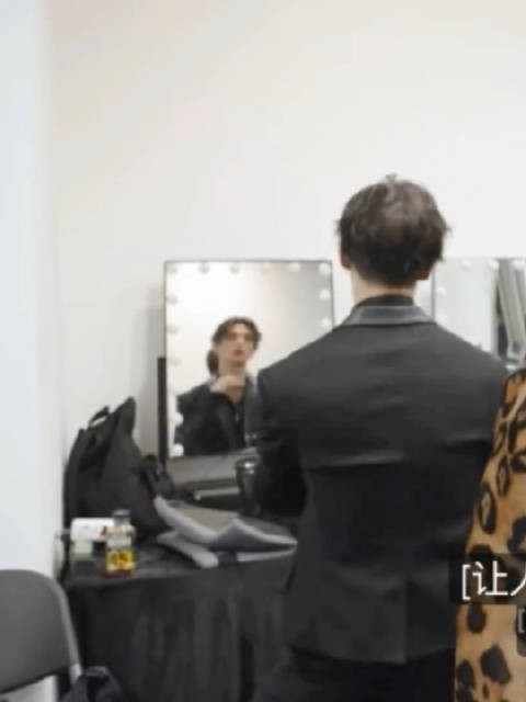 严肃等待challenge