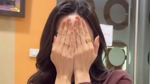 说此狗怕老婆这段又被推到我首页来调侃了