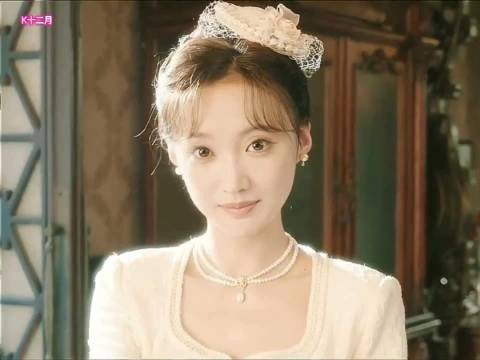 诡异的事情一件件围绕着漂亮女孩展开,让人神秘兮兮的
