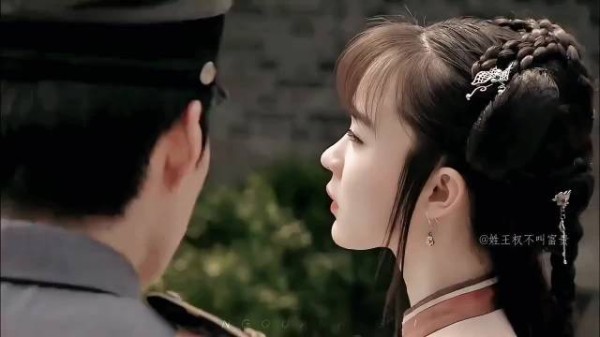 “这才是我该看的古早强取豪夺，建模脸和小白花赢了一切…… ”