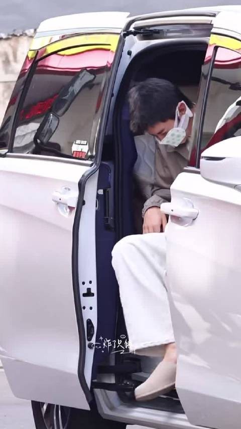 陈哲远今日《边南追缉》上班路透来了，你期待这部剧吗？