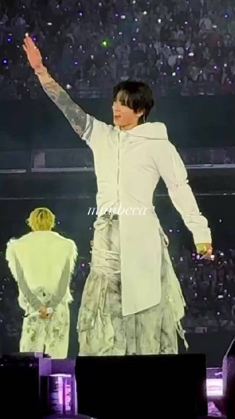 问候精灵‍♀️ ‪261028 BTS世巡 巴西圣保罗演唱会DAY1‬ ‪