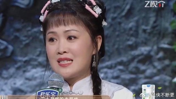 不愧是香港小姐出道的，梁小冰再演阿珂风采不减当年，不愧是童年女神！