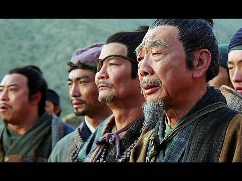 土匪践踏镖旗青龙手拿鸡腿登场甩巴掌踹贼首