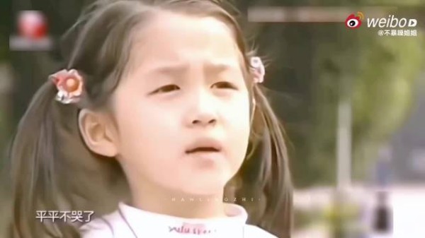 宋佳关晓彤同一年出道,国民闺女关晓彤四岁演戏
