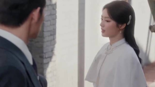 虞昶轩主动坦白叶平君失忆前的真相,将去留主动权交到她手上!玉簟秋 「」