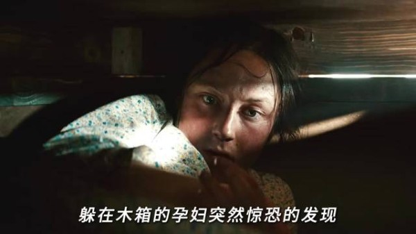 孕妇为了躲避德军躲进木箱，不料羊水破了