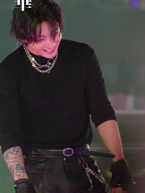 田柾国BTS世巡巴西圣保罗演唱会DAY1笑容萌态好身材