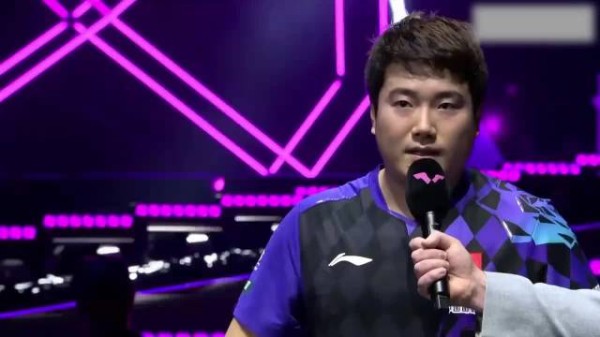 梁靖崑3比0温瑞博，晋级男单16强