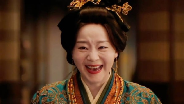 “小秦氏从不打低端局，依旧凭一己之力干翻 祠堂”