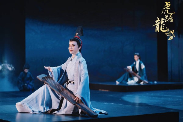 “28岁青年诸葛亮”诗意亮相，全女班《虎踞龙盘》献演上海国际艺术节