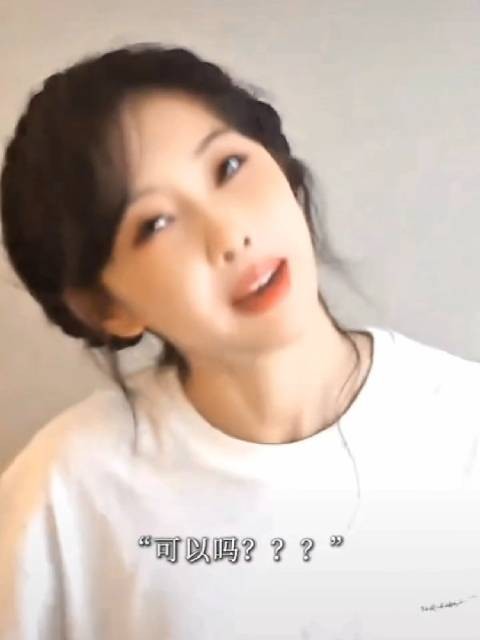 当然是一碗师姐亲手做的莲藕排骨汤 好吧,一块也行啊,只要剩点脆骨