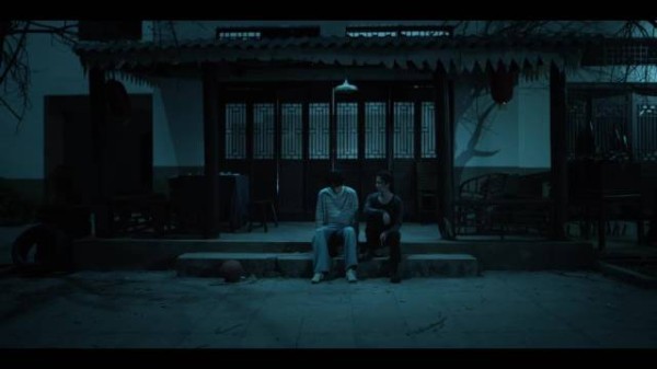 丢18丢18,轻轻地放在大眼的后面,大家不要告诉它