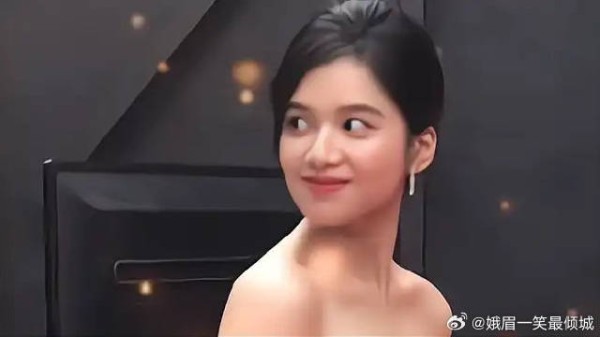 张婧仪99年7月10日生于湖南省邵阳市，女演员调皮可爱身材完美