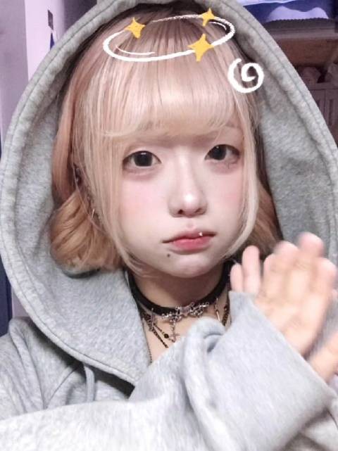 今天是单眼皮电波系女子