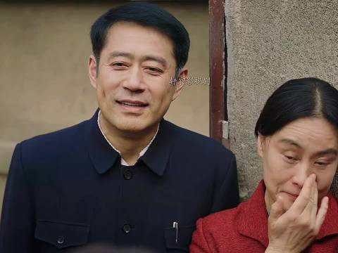 何家文怀孕成全家重点保护对象,婆婆炸馓子挑鱼刺夹红烧肉