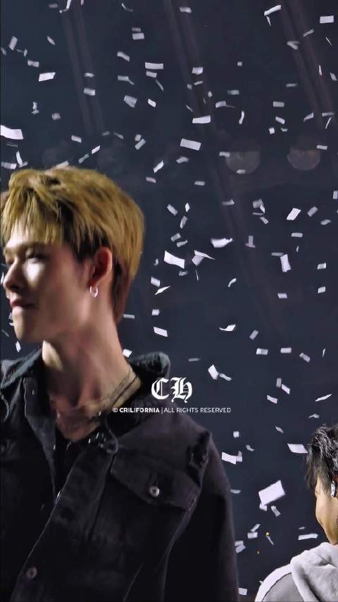 260729 OAKLAND 我宝对粉丝：( ᴖ ̫ᴖ ) crilifornia