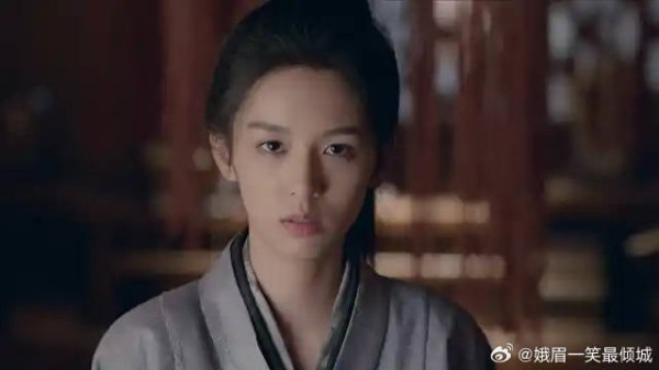 禾宴开启同居生活，哪料都督不待见，采花大盗那样防她