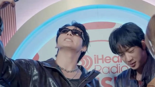 田柾国BTS iHeartRadio音乐节2026幕后自拍公开