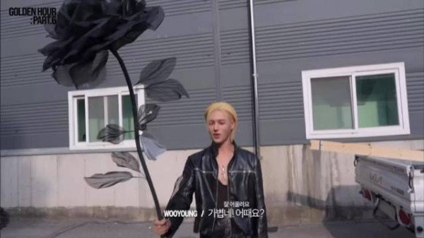 Studio Tomboy为MV拍摄应援 黑色玫瑰咖啡车宠宝子