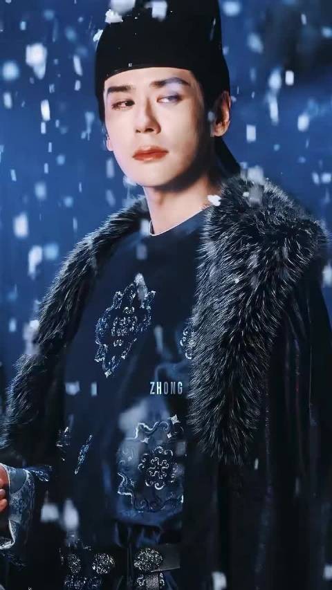 wzm一步踏雪,一步入寒, 郑熹大人缓步人间,踏雪徐行