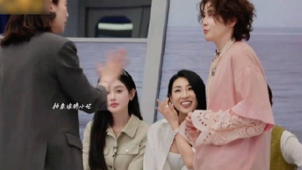 王濛和袁咏仪这段跨频道对话真的好好笑