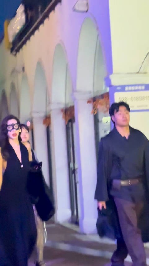 网友万圣节偶遇马思唯和女友 CR：琴瑟