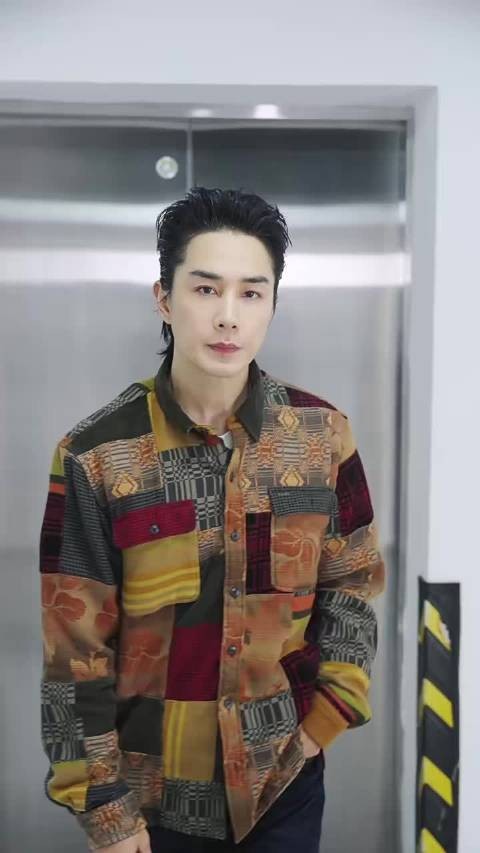 哈哈哈你们来听一下李承铉披荆斩棘返场的口音