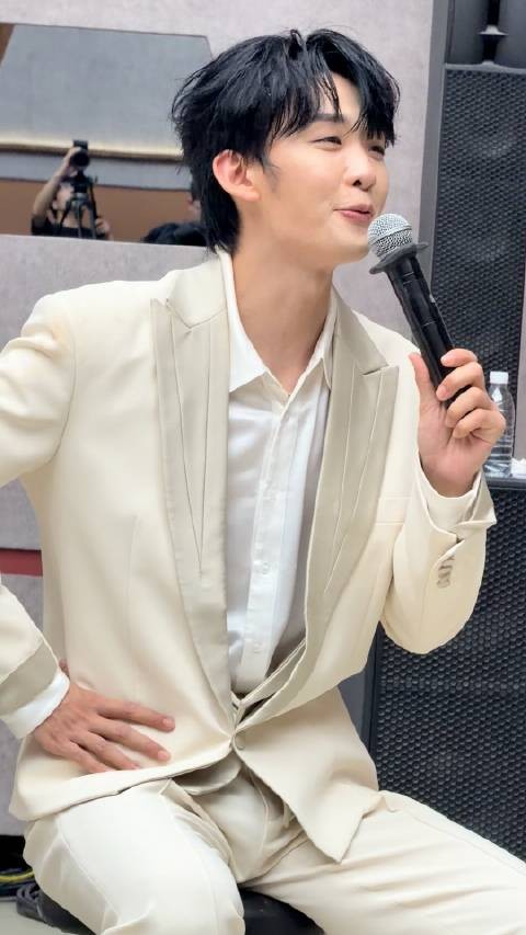 王赫野回应上披哥胖了2斤!实诚说“减了负2斤”