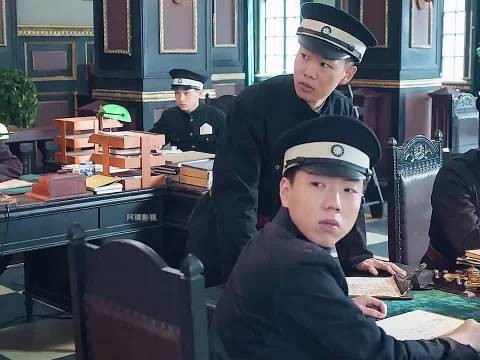 朱雀堂高英现身警局认尸被阻双方拔枪对峙