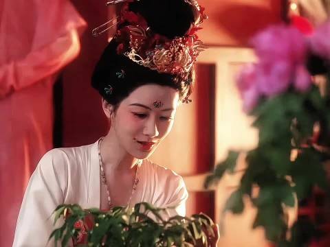 杨紫现状提醒女演员 演技傍身方能稳居C位