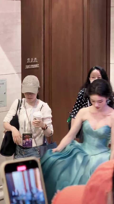林允视界大会人鱼公主，好美啊，这个造型完全是茉莉公主