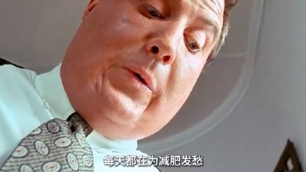男人每天都要吃下大量高热量的食物