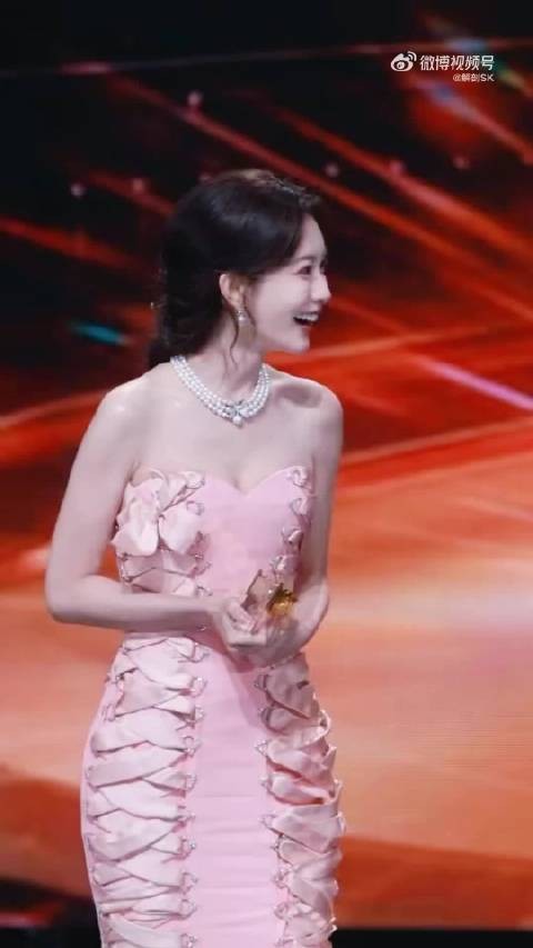孟子义领奖发表真诚感言,每一步都算数