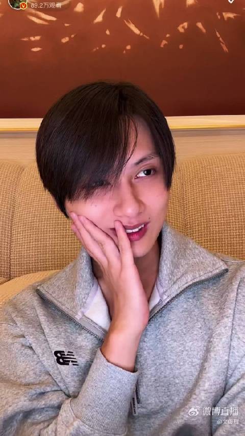 恶语伤猫心啊，说三胞胎臂长有点短