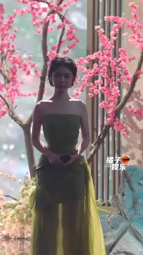 谭松韵这么瘦了