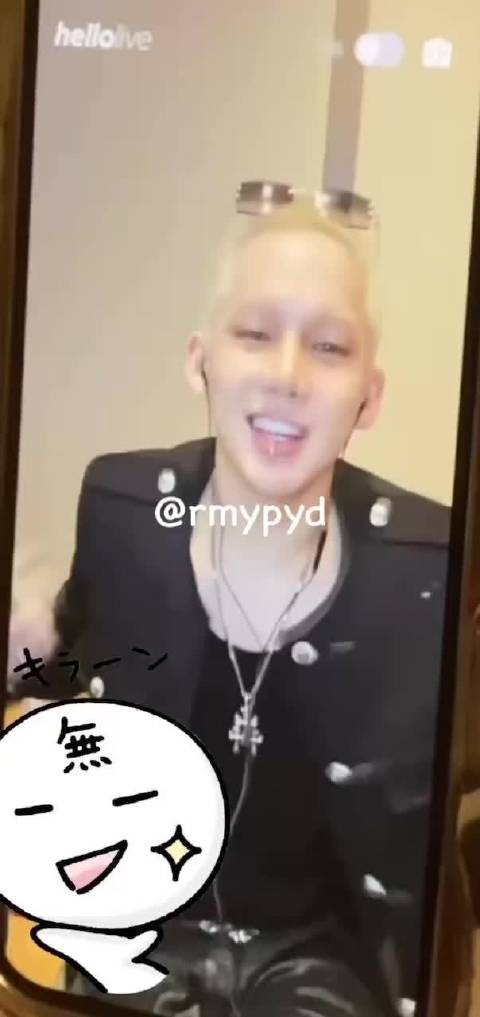 261031|MENOKIN线上签售 唱了HOLD IT IN的part 想念…… cr.rmypyd