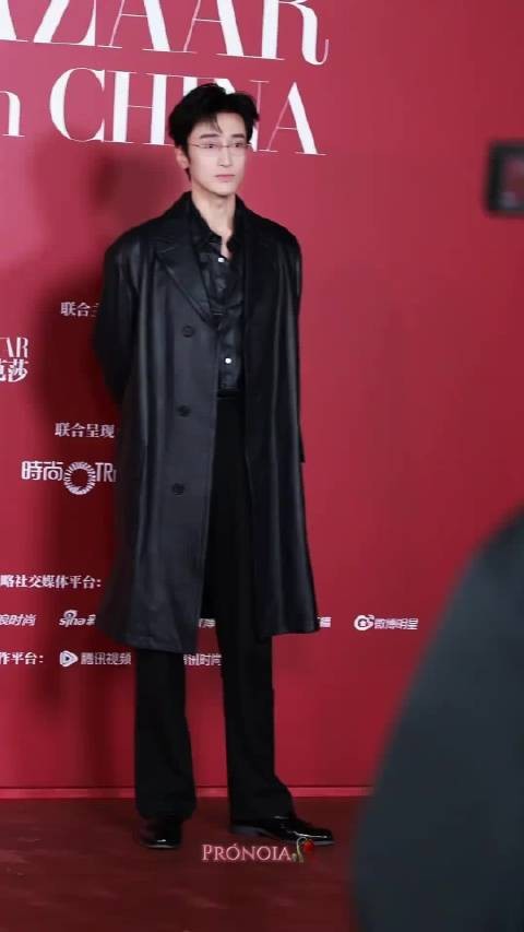 王传君这个披哥真的没有白参加,顺利减脂,直接瘦回颜值巅峰了!