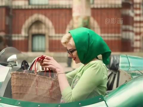 一段一见钟情的缘分成了她生命中无法逃脱的枷锁